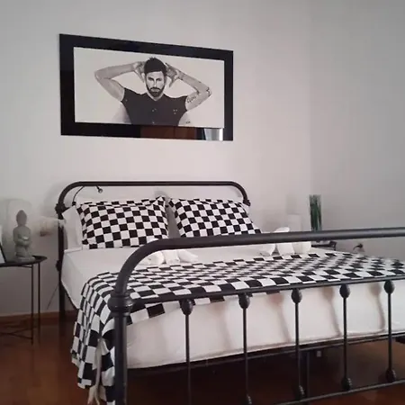 Nicko's Apartment *